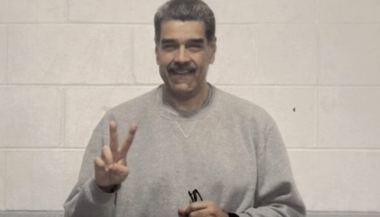 New Prison Photos of Maduro Raise Eyebrows